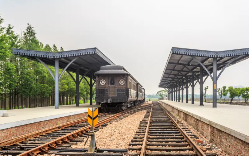 "Indian Railways Eases Rules: 15-Minute Window for Vande Bharat Bookings"